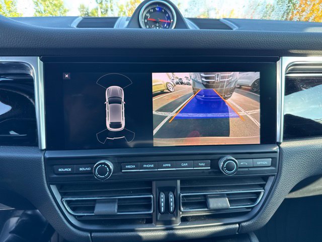 Used 2020 Porsche Macan AWD/4WD image 13