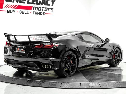 Used 2021 Chevrolet Corvette Stingray Premium Cpe w/ Engine Appearance Package RWD image 10