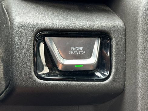 Used 2025 GMC Yukon Denali AWD/4WD image 25
