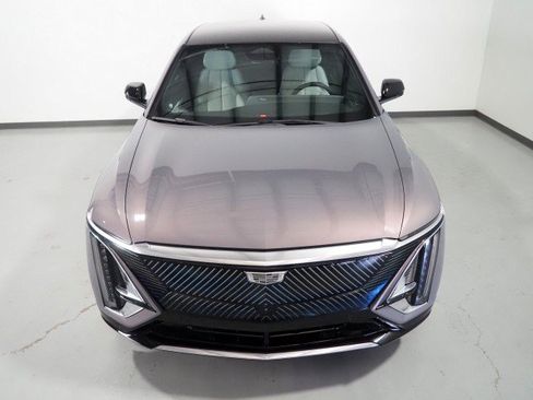 Used 2024 Cadillac Lyriq AWD Luxury image 11