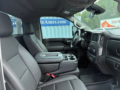 Used 2025 Chevrolet Silverado 2500 W/T AWD/4WD image 15