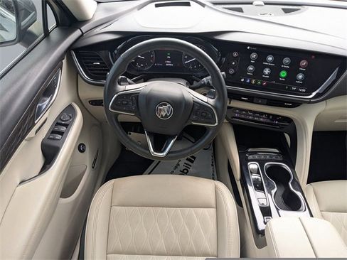 Used 2023 Buick Envision Avenir image 18