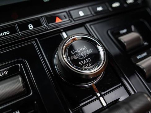 Used 2025 Aston Martin DB12 Convertible RWD image 33
