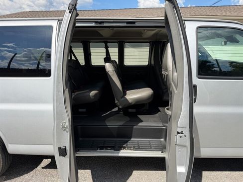 Used 2024 GMC Savana 3500 LS RWD image 22
