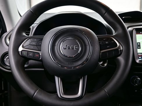 Used 2022 Jeep Renegade Latitude AWD/4WD image 21