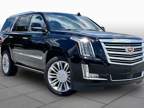 Used 2020 Cadillac Escalade Platinum RWD image 3