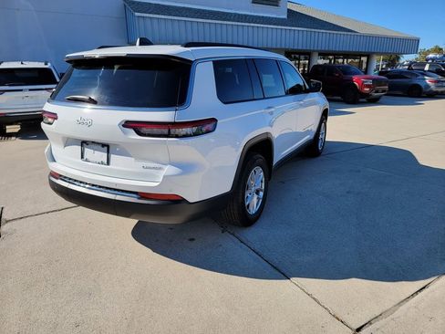 New 2025 Jeep Grand Cherokee L Laredo image 5