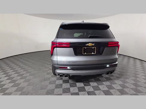 Used 2024 Chevrolet Traverse LT AWD/4WD image 40
