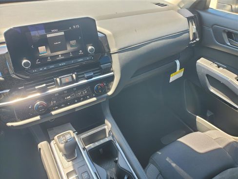 New 2025 Nissan Pathfinder SV w/ SV Premium Package AWD/4WD image 20