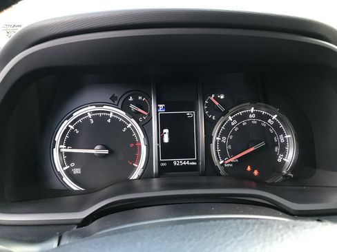 Used 2020 Toyota 4Runner TRD Off-Road image 13