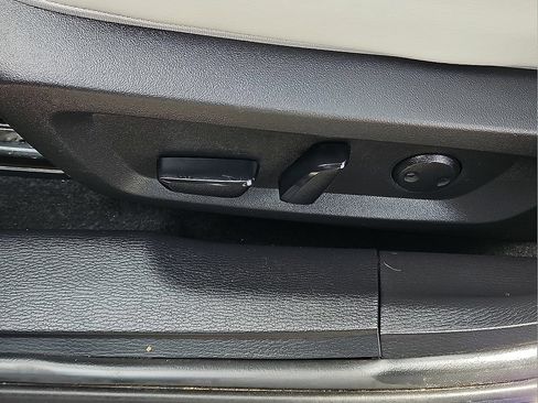 Used 2025 Mitsubishi Outlander AWD image 20