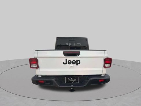 Used 2025 Jeep Gladiator Sport AWD/4WD image 6