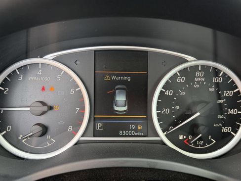 Used 2019 Nissan Sentra S image 11