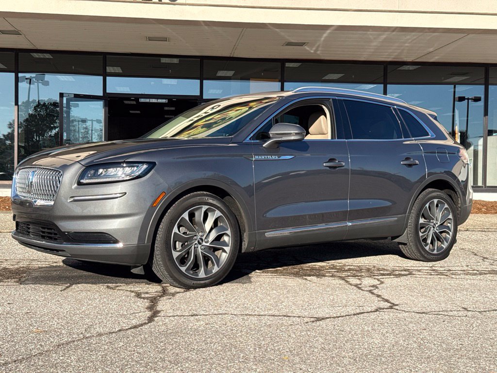 Used 2023 Lincoln Nautilus Reserve AWD/4WD image 8