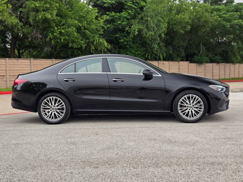Used 2025 Mercedes-Benz CLA 250 4MATIC image 2