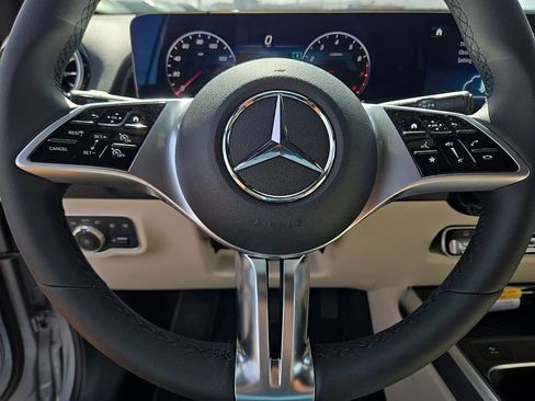 New 2026 Mercedes-Benz GLB 250 image 25
