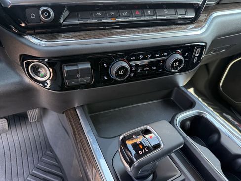 Used 2024 Chevrolet Silverado 1500 LT Trail Boss w/ Convenience Package II image 21