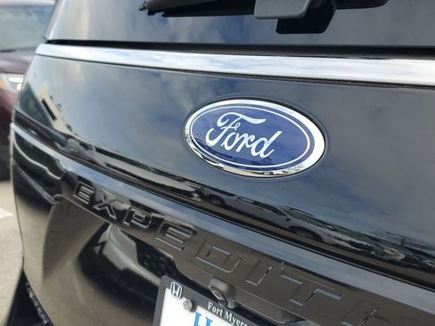 Used 2019 Ford Expedition Max Limited w/ Equipment Group 303A image 12