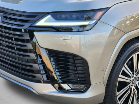 Used 2025 Lexus LX 700h Luxury w/ Appearance Package AWD/4WD image 36