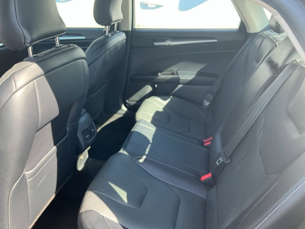 Used 2019 Ford Fusion Energi Titanium FWD image 16