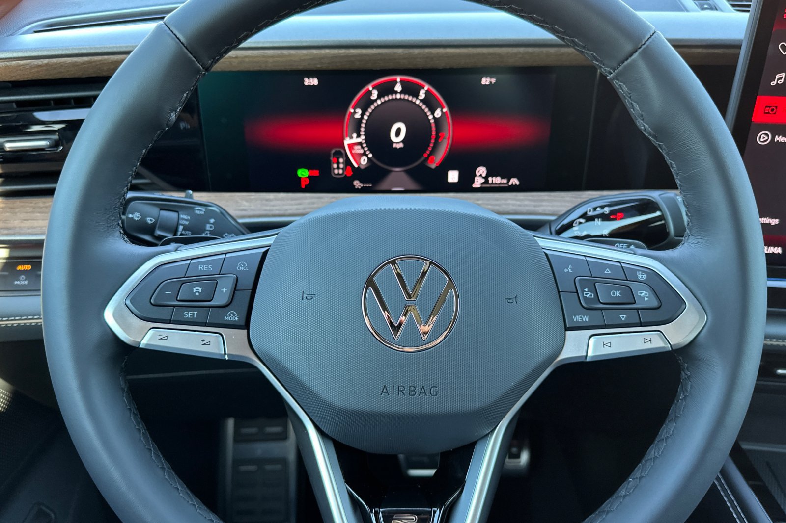 New 2027 Volkswagen Atlas SEL R-Line AWD/4WD image 24