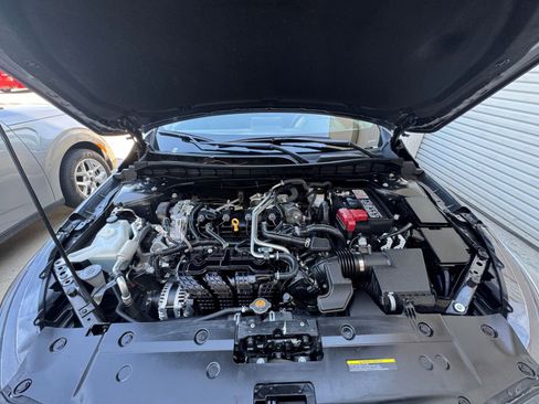 Used 2025 Nissan Altima 2.5 SV image 33