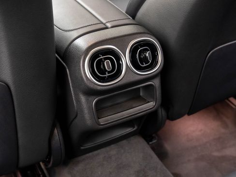 New 2025 Mercedes-Benz GLC 350e 4MATIC image 17