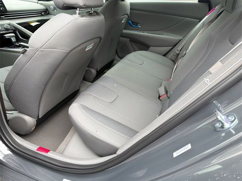 New 2026 Hyundai Elantra SE image 20