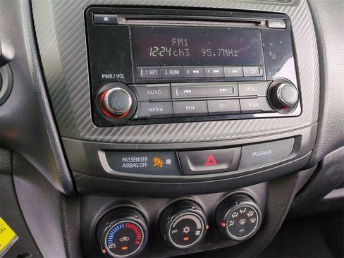 Used 2015 Mitsubishi Outlander Sport ES image 17