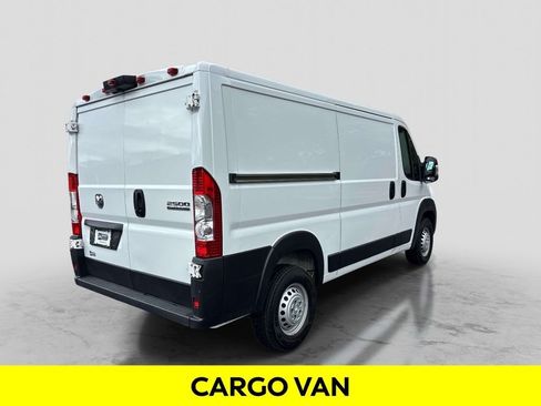 Used 2025 RAM ProMaster 2500 w/ Convenience Group FWD image 5