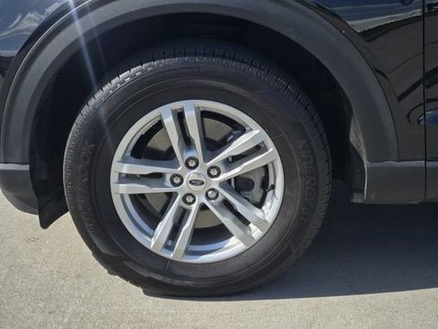 Used 2023 Ford Explorer XLT w/ Equipment Group 202A AWD/4WD image 10