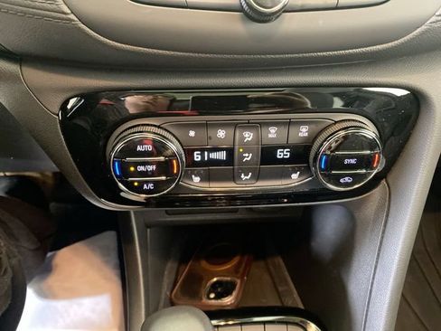 Used 2023 Buick Encore GX Essence w/ Experience Buick Package AWD/4WD image 43