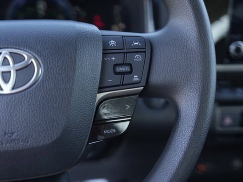 Used 2025 Toyota Camry LE image 23