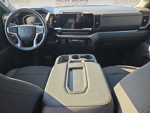Used 2022 Chevrolet Silverado 1500 RST w/ Z71 Off-Road Package AWD/4WD image 10