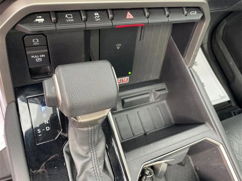 Used 2025 Toyota Tundra Limited image 24