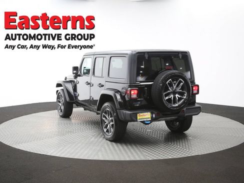 Used 2024 Jeep Wrangler Unlimited AWD/4WD image 65