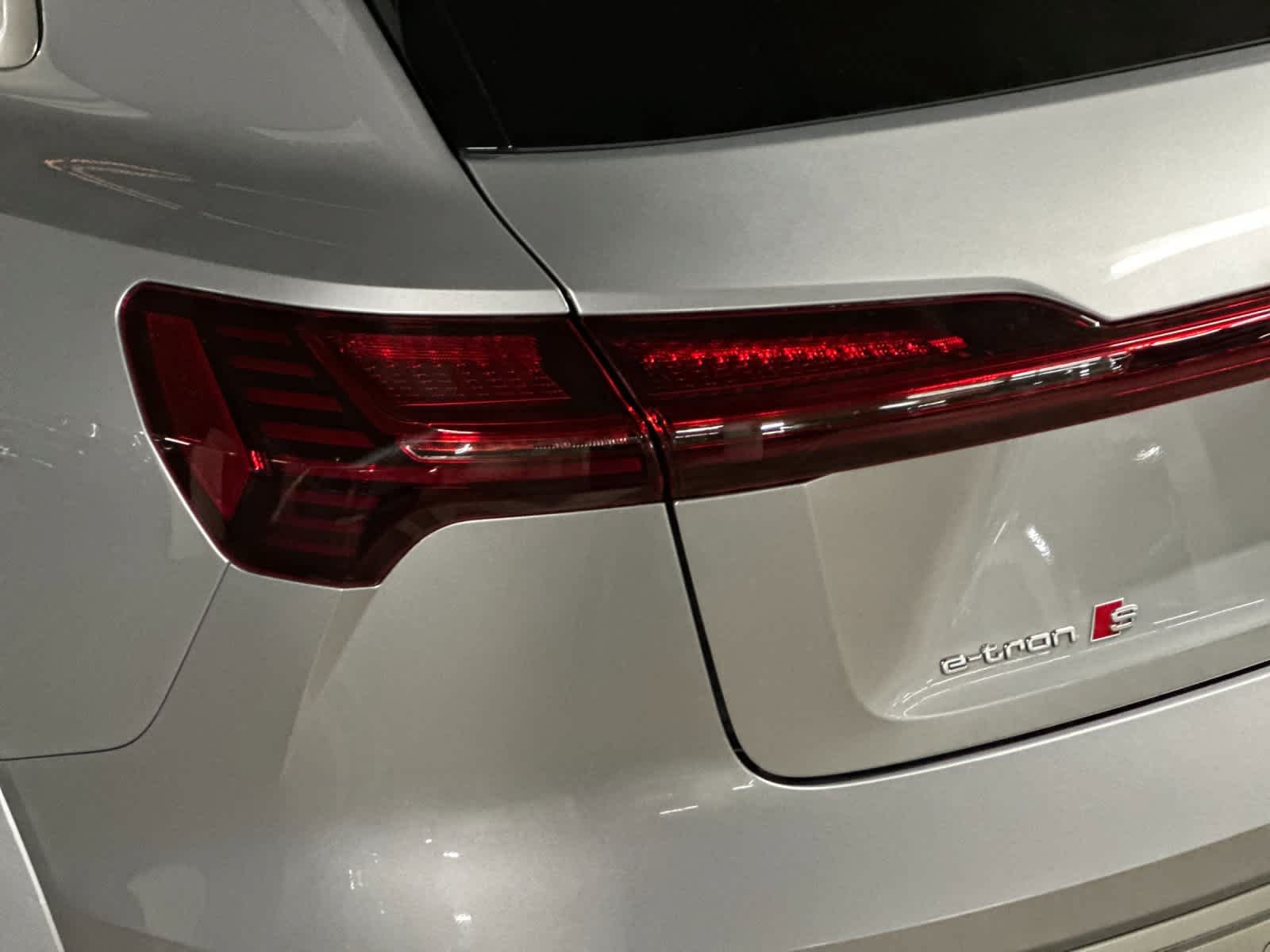 Certified 2023 Audi e-tron S Premium Plus AWD/4WD image 29