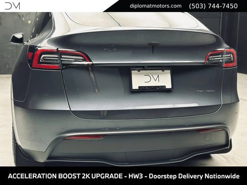 Used 2020 Tesla Model Y Long Range AWD/4WD image 16