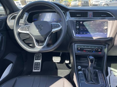 Used 2023 Volkswagen Tiguan SE R-Line image 14