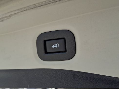 Used 2018 Nissan Rogue SV AWD/4WD image 28