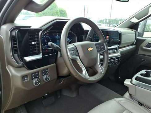 Used 2024 Chevrolet Silverado 2500 LT w/ Texas Edition AWD/4WD image 18