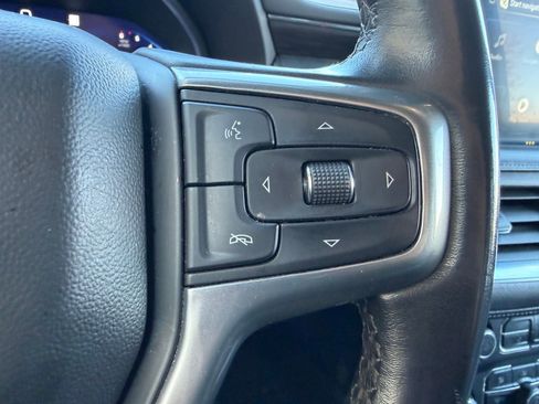 Used 2022 Chevrolet Suburban Z71 image 12