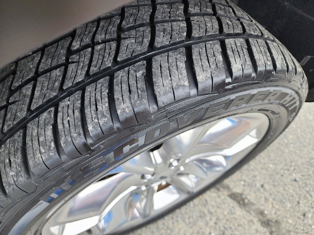 Used 2014 Ford Explorer XLT w/ Equipment Group 202A AWD/4WD image 41