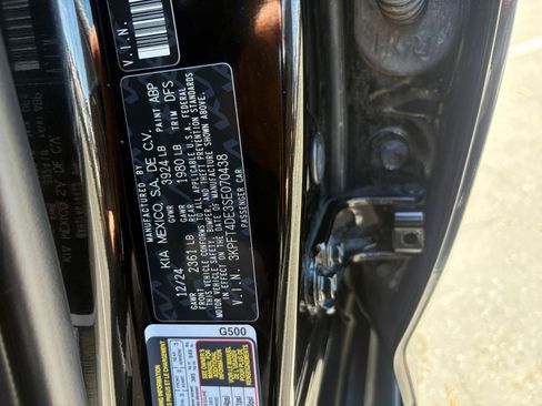 Used 2025 Kia K4 FWD image 29