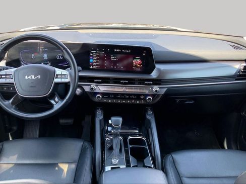 Certified 2025 Kia Telluride S FWD image 14