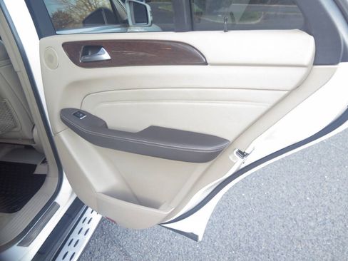 Used 2012 Mercedes-Benz ML 350 4MATIC image 36