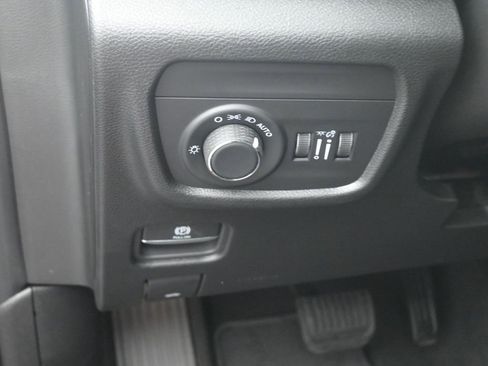 New 2025 Jeep Grand Cherokee L Altitude image 20