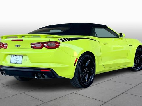 Used 2021 Chevrolet Camaro LT w/ Technology Package image 12