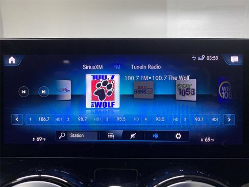 Used 2023 Mercedes-Benz EQB 350 4MATIC SUV image 16