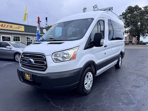 Used 2017 Ford Transit 150 XLT image 3